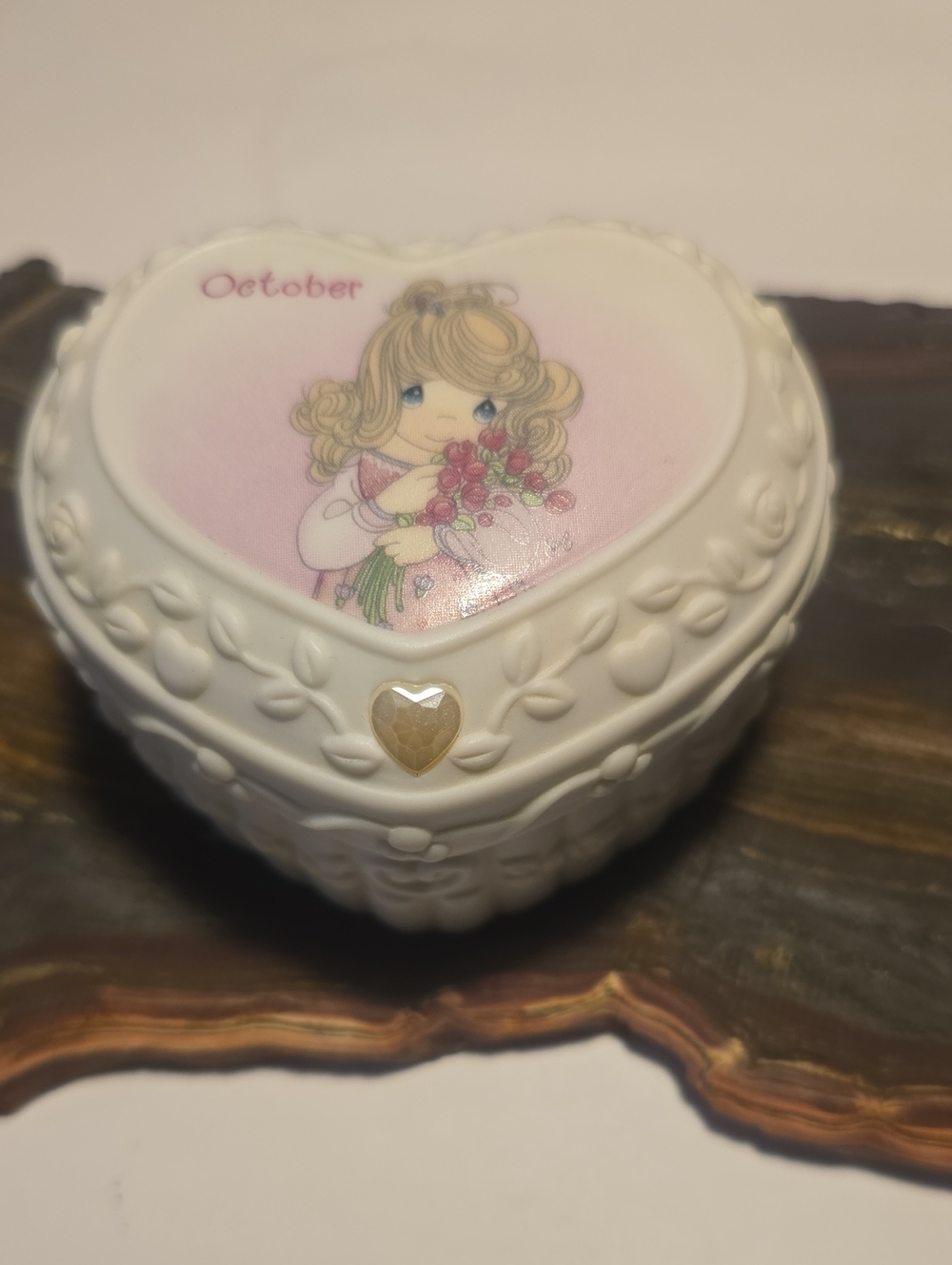 Precious moments October Birth Stone Keep Sake Box heartshaped Porcelain
